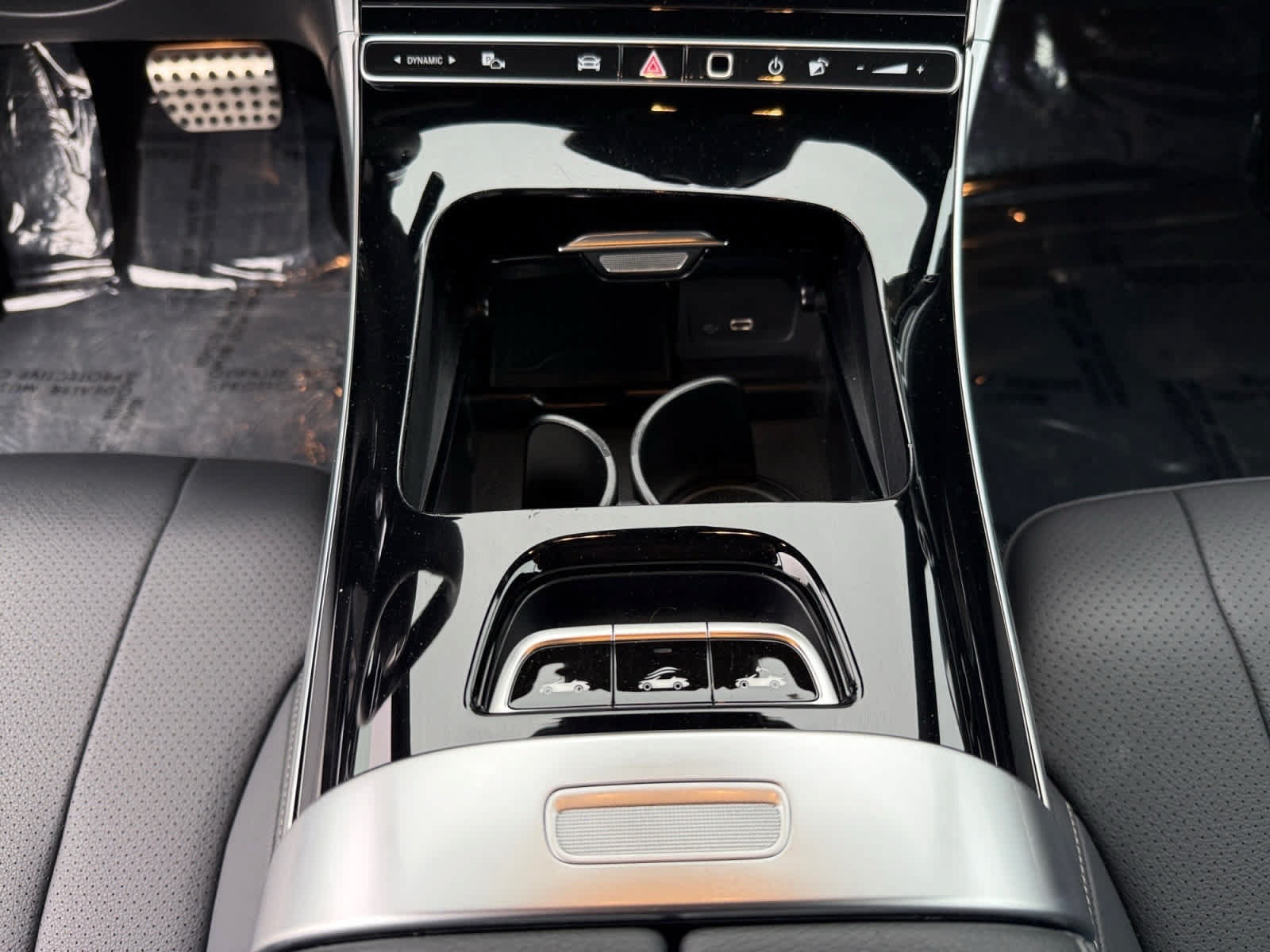 Certified 2024 Mercedes-Benz CLE 450 4MATIC Cabriolet image 15