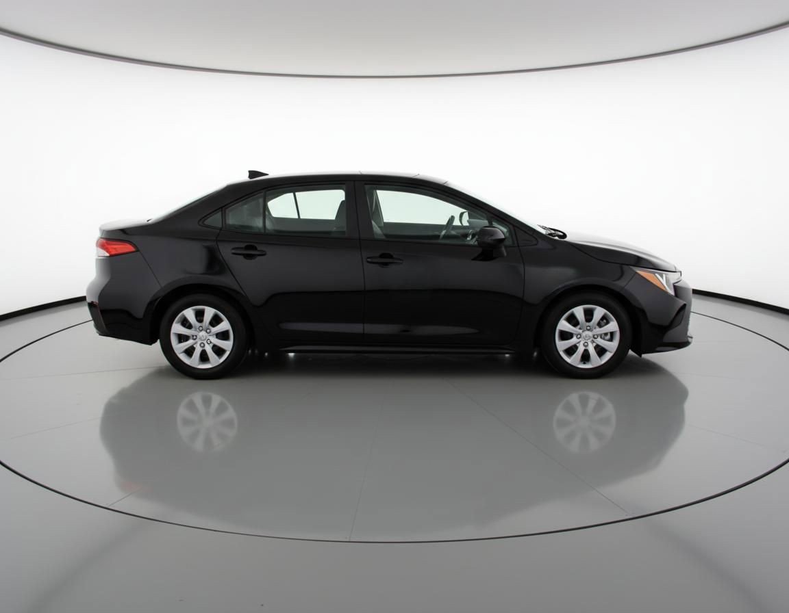 Used 2025 Toyota Corolla LE FWD image 11
