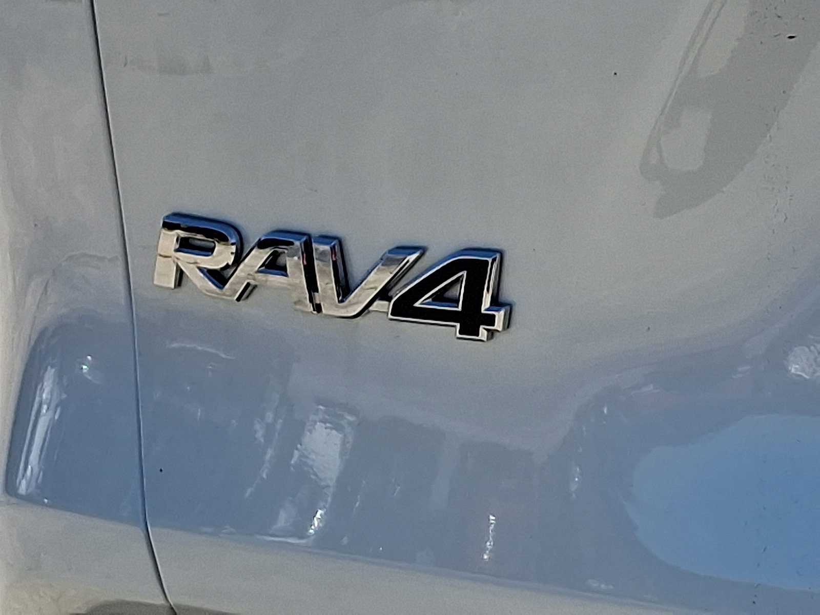 Used 2024 Toyota RAV4 Limited image 31