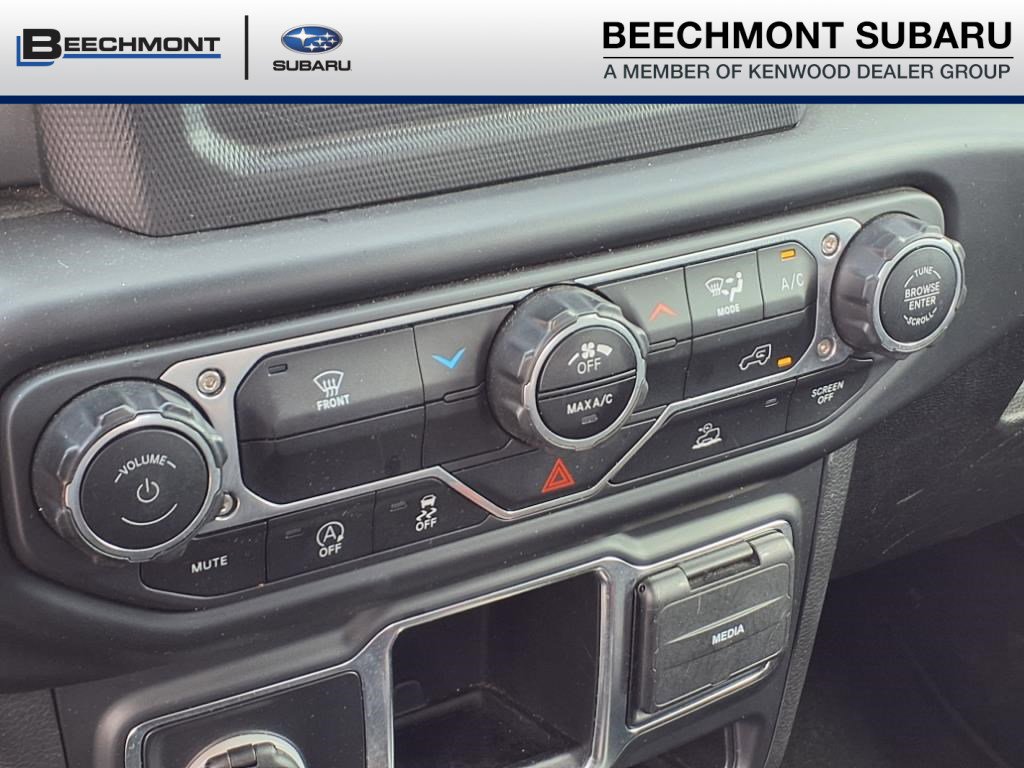 Used 2022 Jeep Gladiator Sport w/ Trailer Tow Package image 17