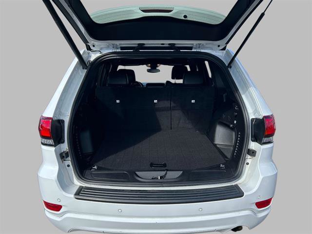 Certified 2022 Jeep Grand Cherokee Laredo X image 12