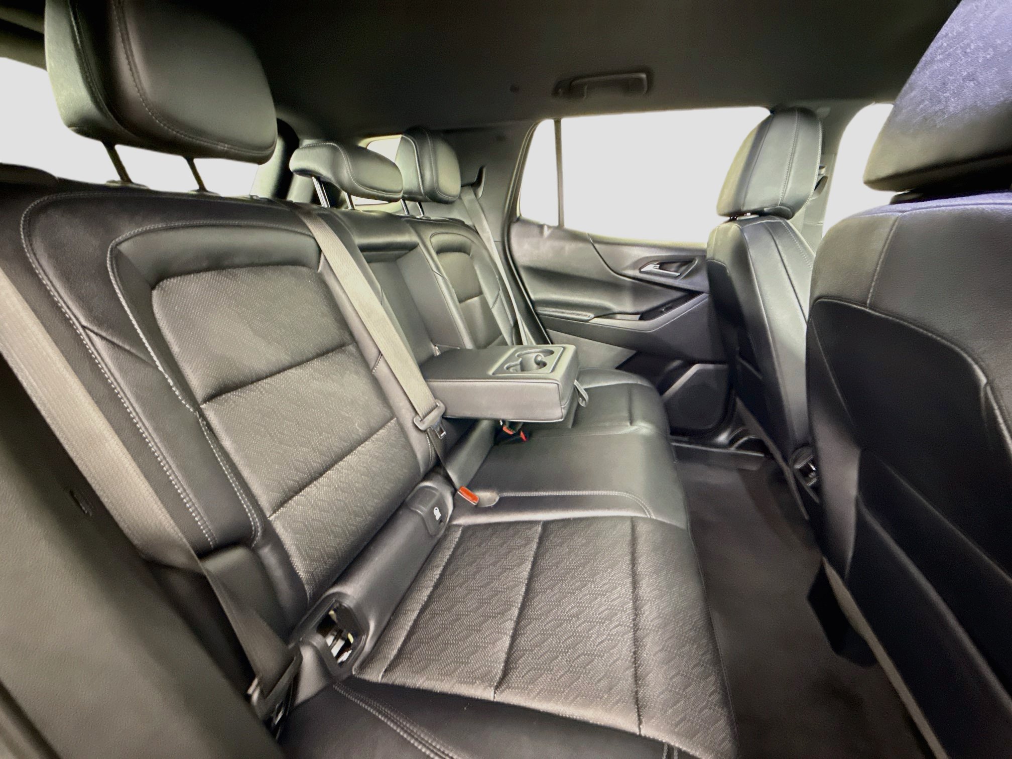 Used 2025 Chevrolet Equinox LT w/ Convenience Package II AWD/4WD image 28