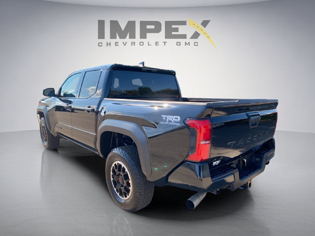Used 2026 Toyota Tacoma TRD Off-Road AWD/4WD image 3