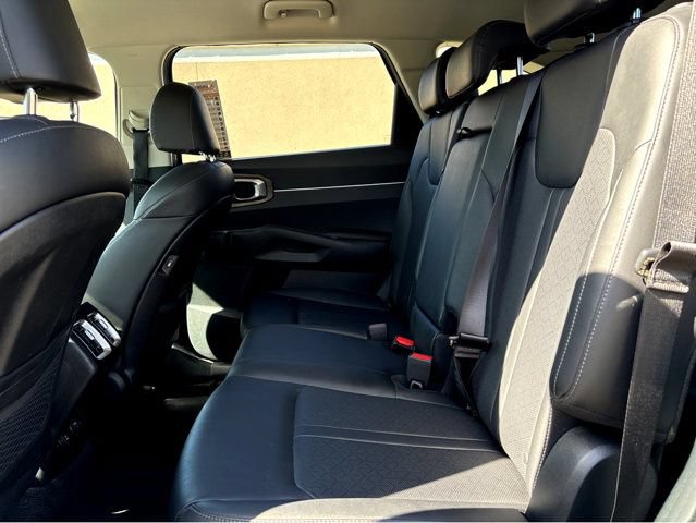 Used 2022 Kia Sorento S AWD/4WD image 19