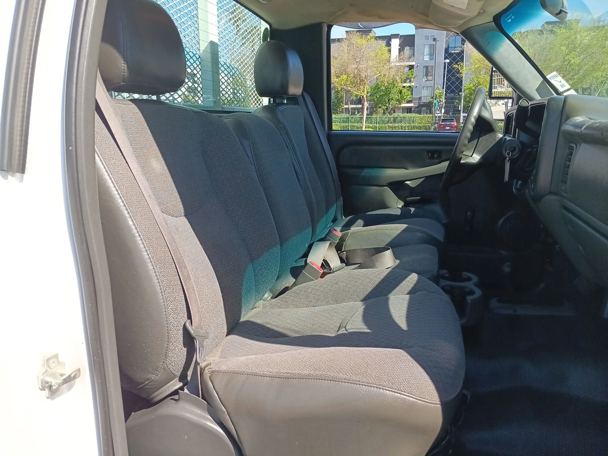 Used 2006 Chevrolet Silverado 3500 4x4 Regular Cab w/ Heavy-Duty Power Package image 10