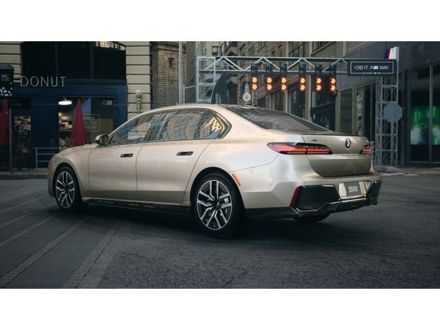 New 2025 BMW 740i xDrive w/ Premium Package image 2