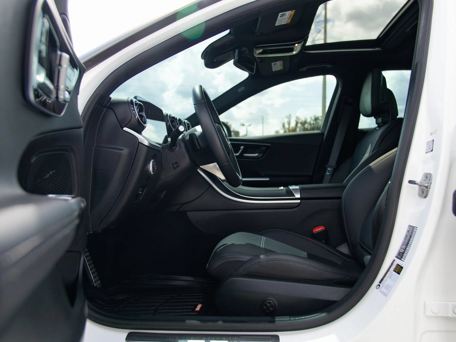 Used 2024 Mercedes-Benz C 300 Sedan image 17