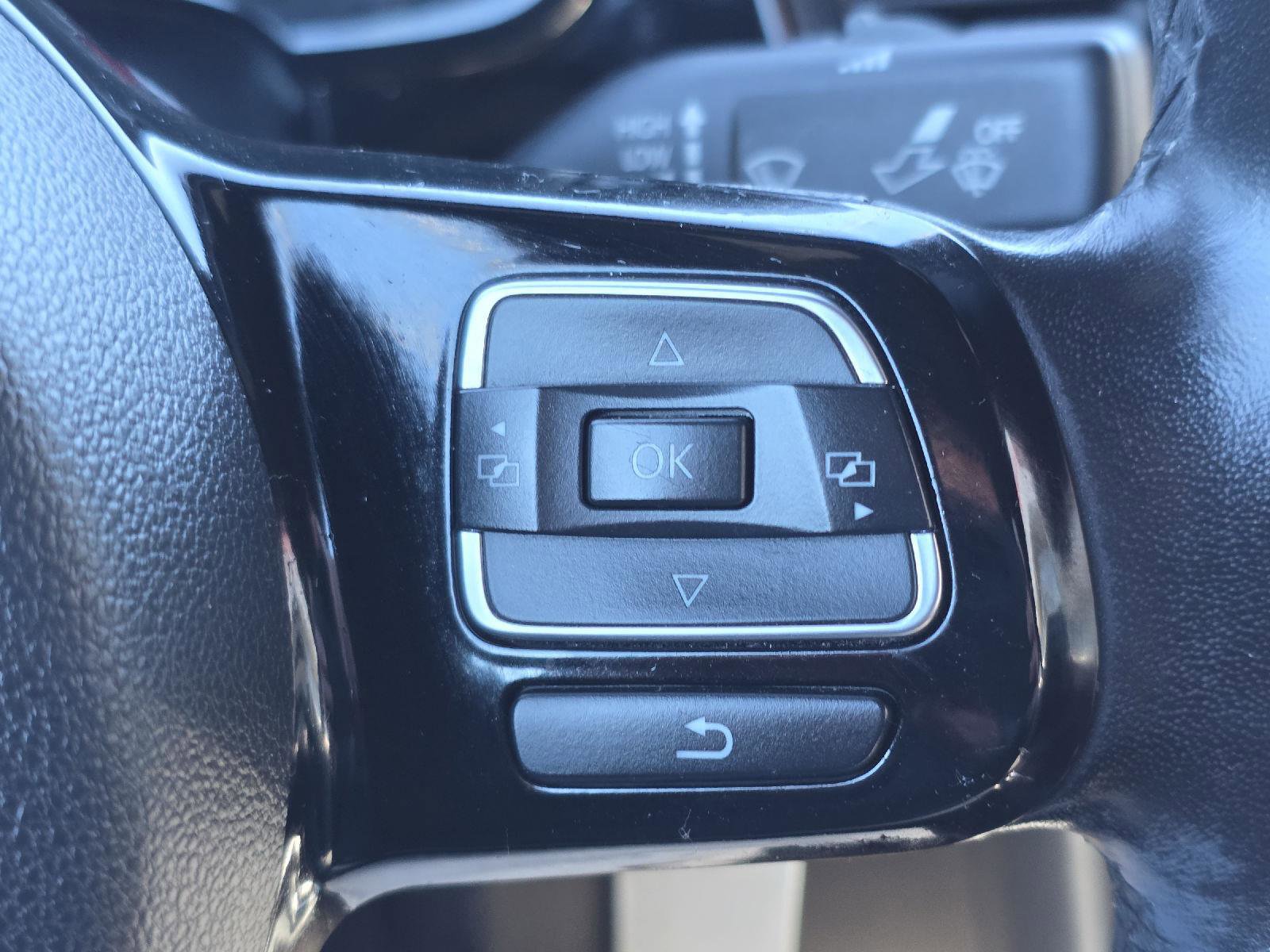 Used 2019 Volkswagen Beetle 2.0T S FWD image 13