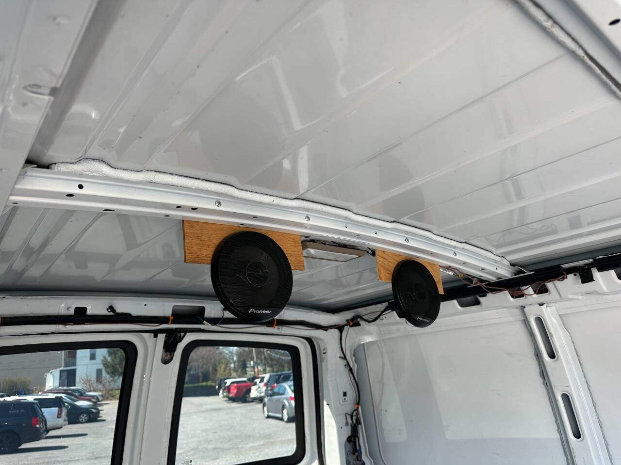 Used 2012 Chevrolet Express 1500 image 27