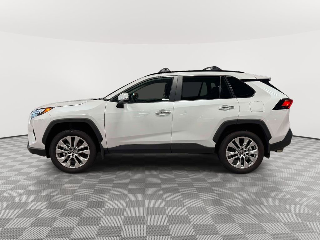 Used 2025 Toyota RAV4 Limited w/ Advanced Technology Package image 4