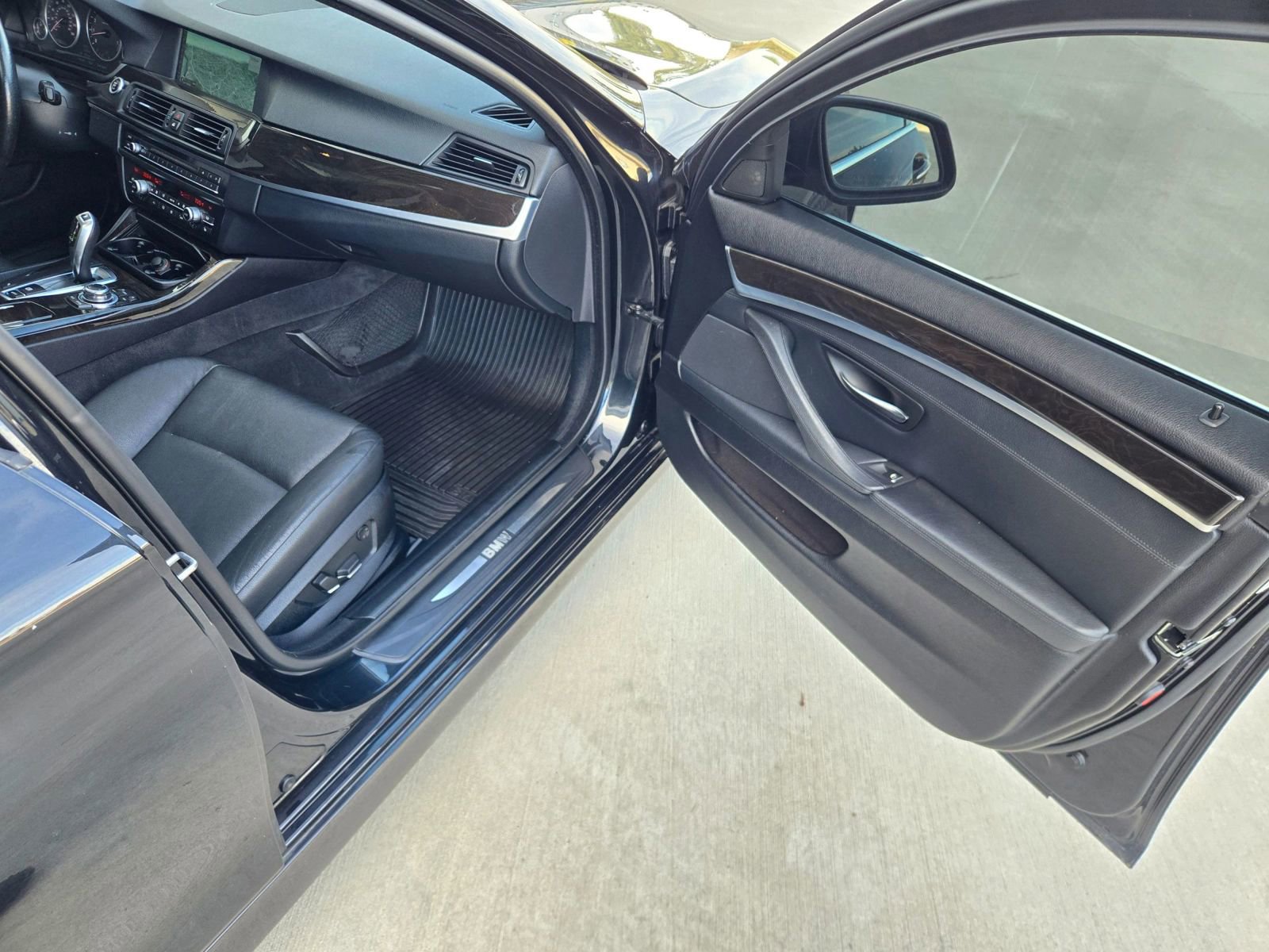 Used 2011 BMW 528i Sedan image 18