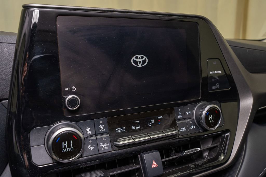 Used 2023 Toyota Highlander L image 15