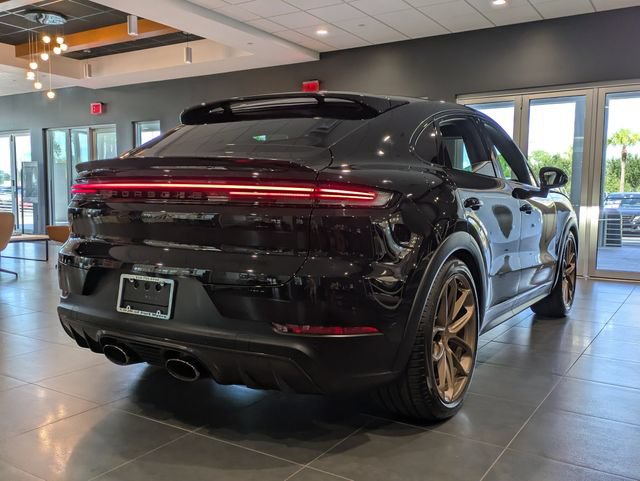 Used 2026 Porsche Cayenne GTS AWD/4WD image 4