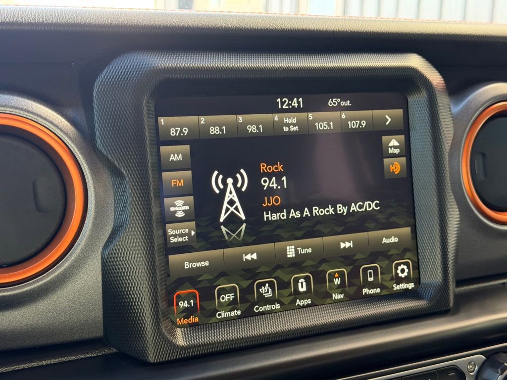 Used 2022 Jeep Gladiator Mojave w/ LED Lighting Group image 13