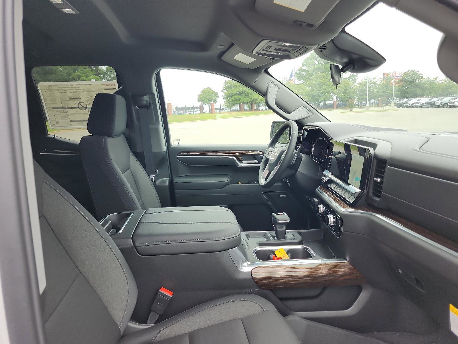 New 2026 GMC Sierra 1500 Elevation image 8