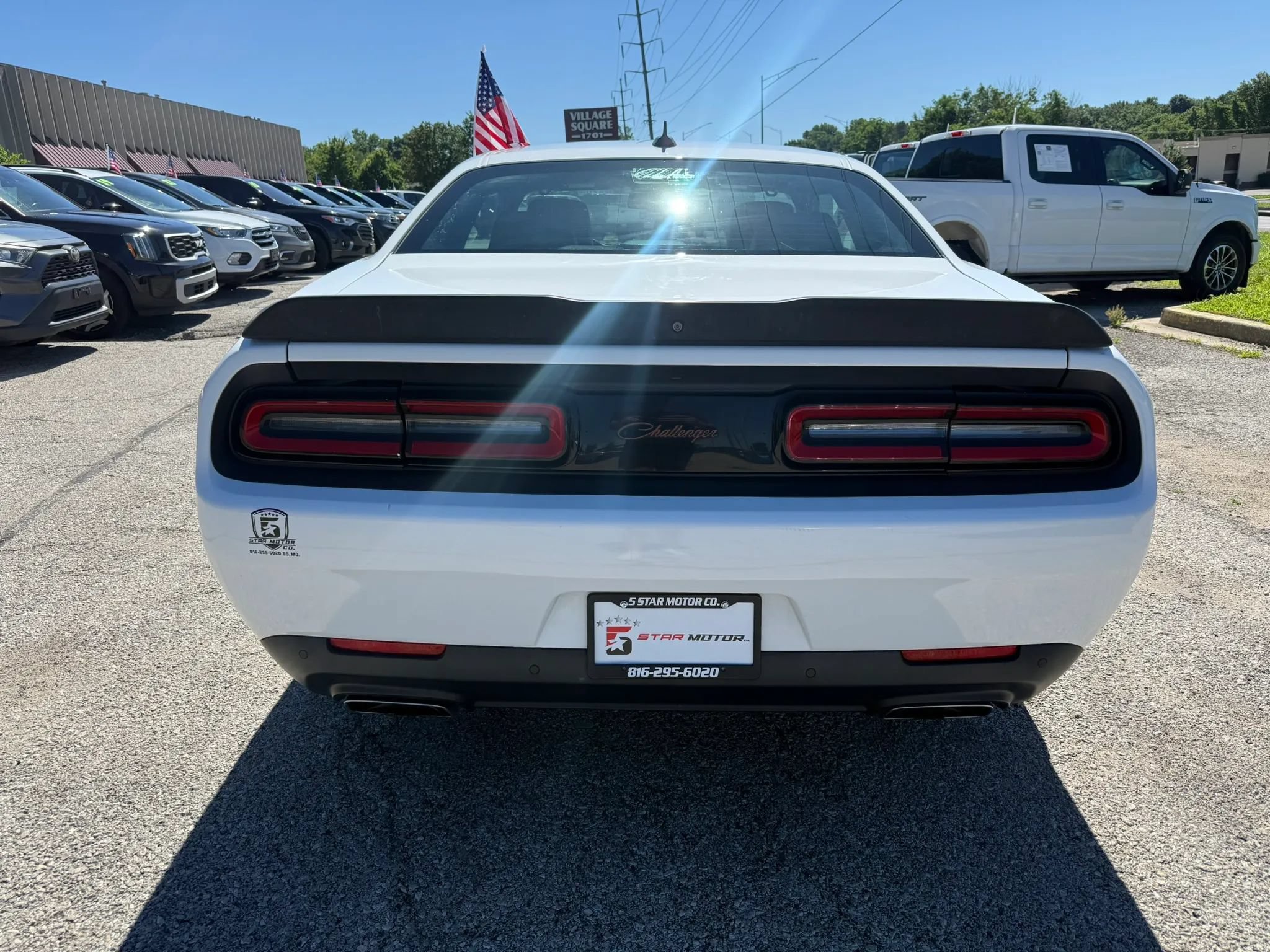 Used 2015 Dodge Challenger R/T Scat Pack RWD image 4