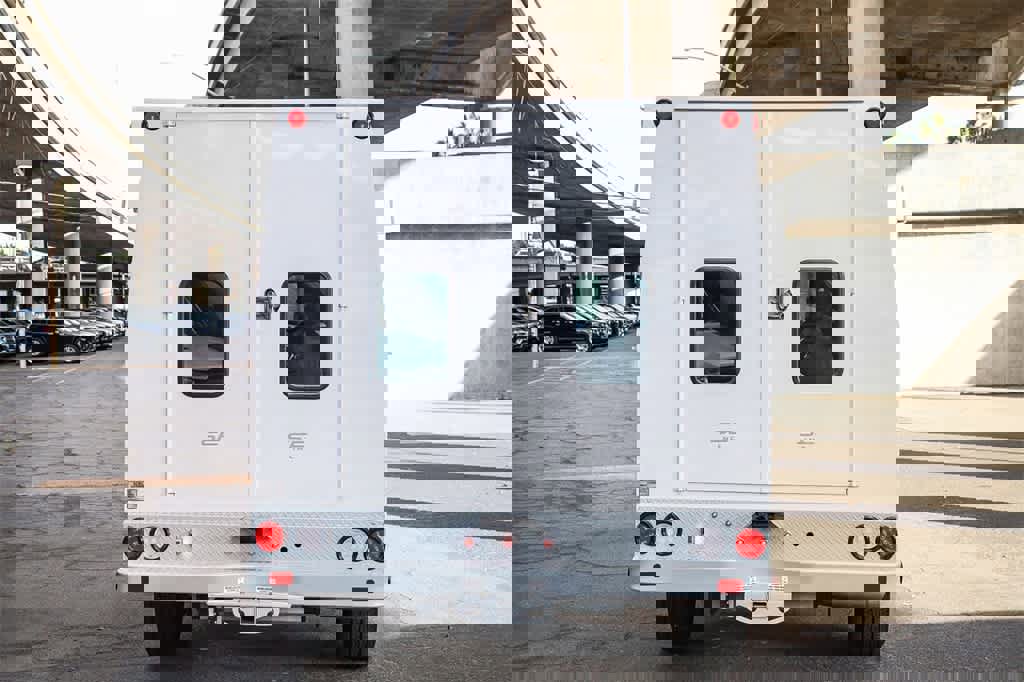 New 2026 Ford F350 XL w/ XL Chrome Package image 7