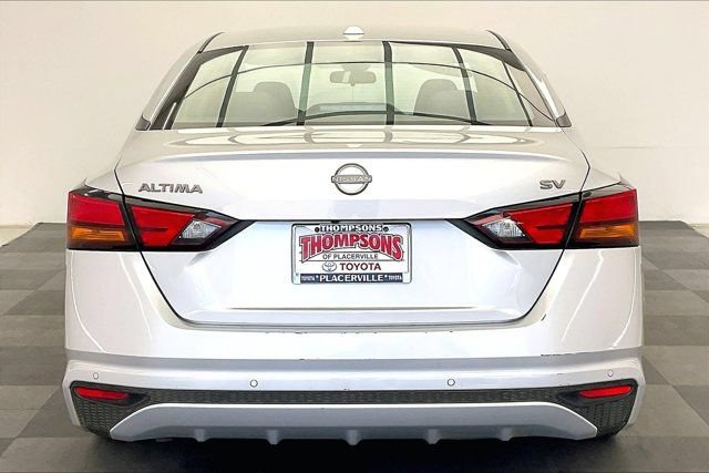 Used 2023 Nissan Altima 2.5 SV FWD image 3