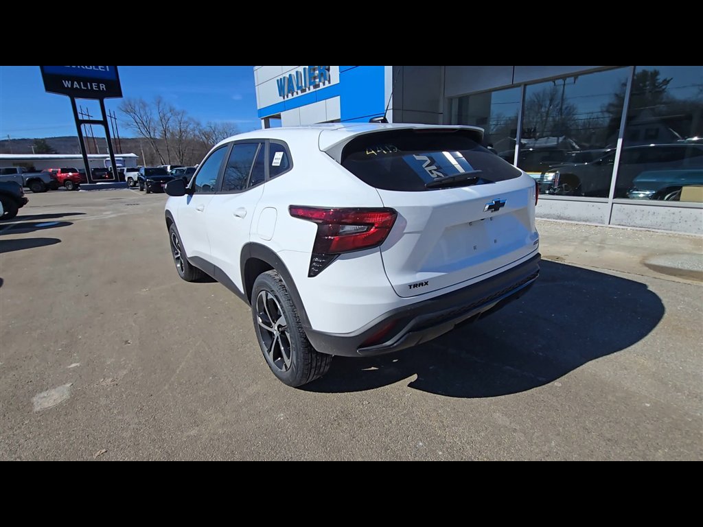 New 2026 Chevrolet Trax RS w/ Driver Confidence Package image 7