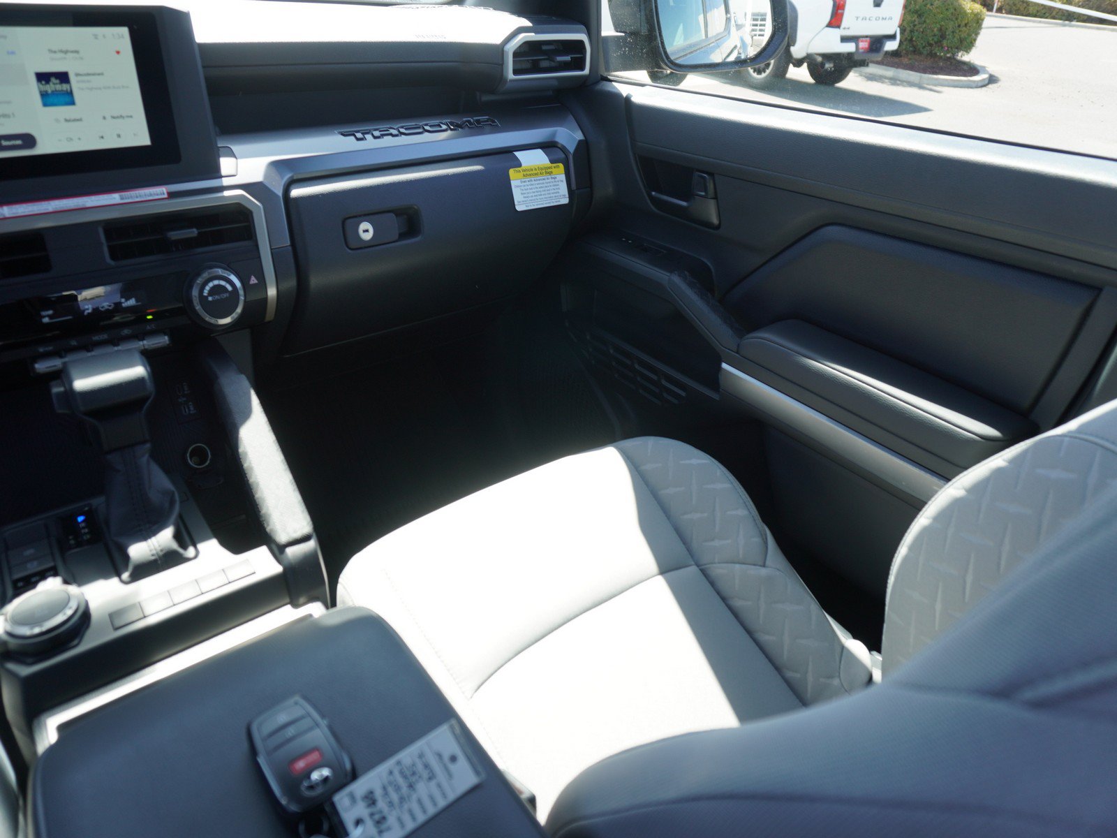 New 2026 Toyota Tacoma SR5 AWD/4WD image 17