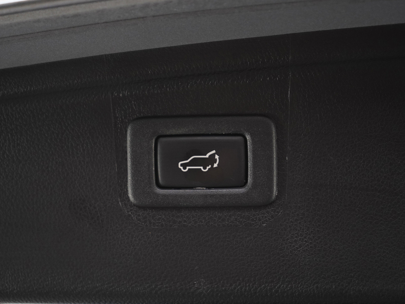 Used 2016 Subaru Outback 3.6R Limited AWD/4WD image 17