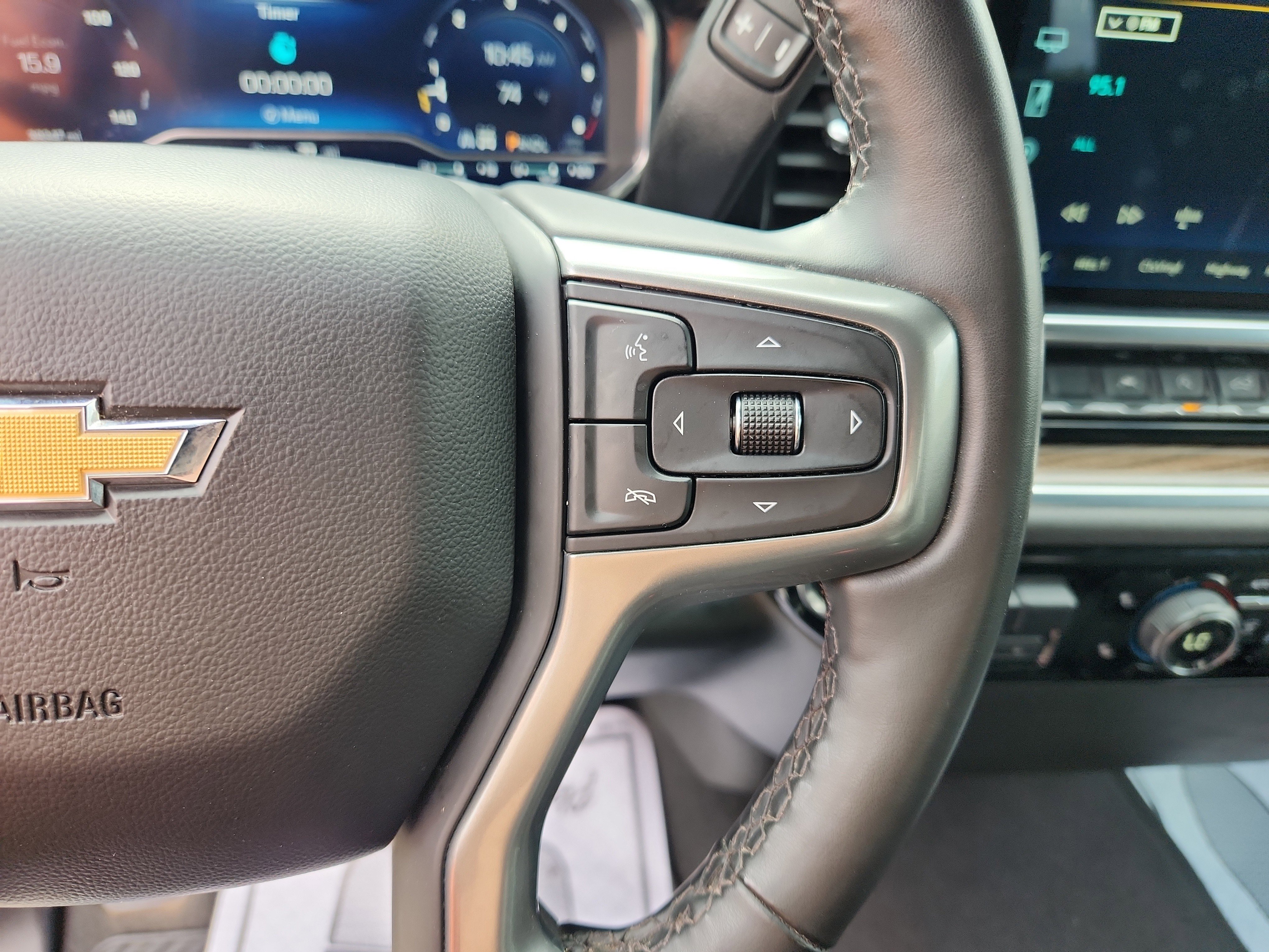 Used 2025 Chevrolet Silverado 1500 LT image 29