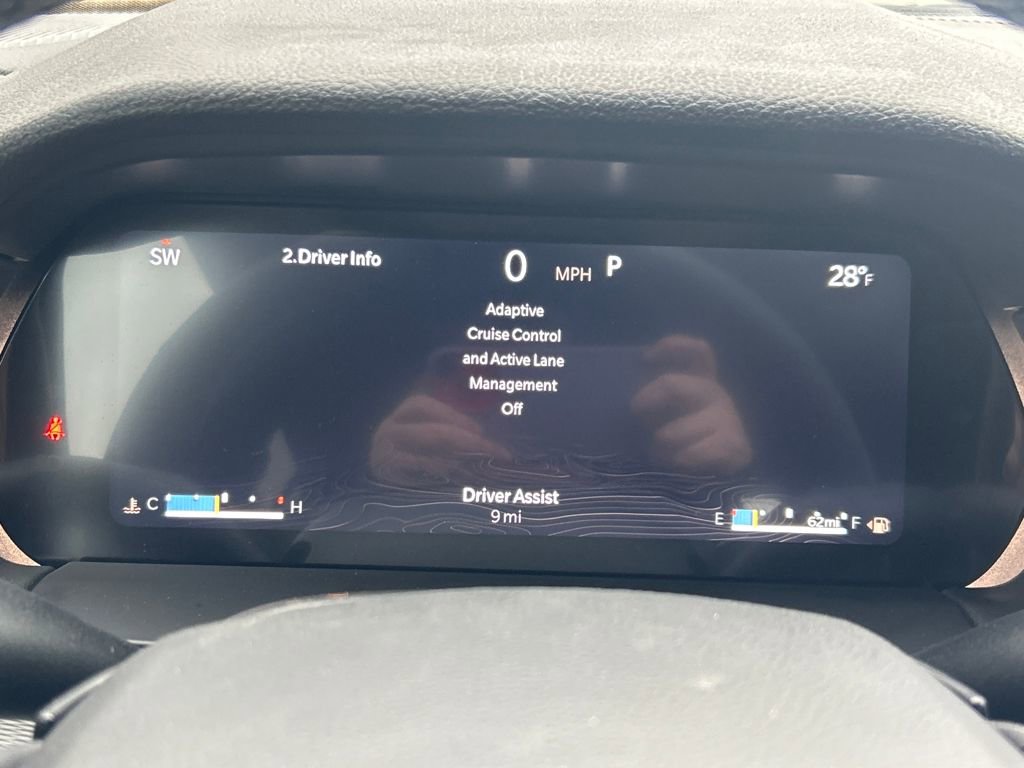 New 2025 Jeep Grand Cherokee Altitude image 17