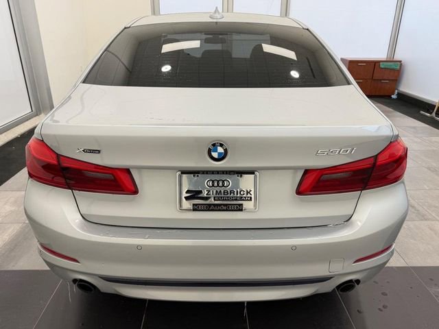 Used 2020 BMW 530i xDrive image 3