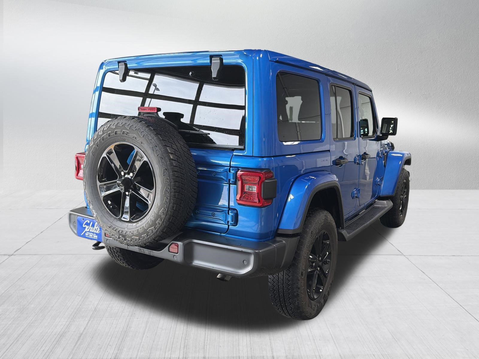 Used 2022 Jeep Wrangler Unlimited Sahara image 7