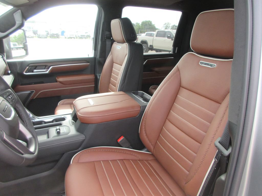 New 2026 GMC Sierra 2500 Denali Ultimate AWD/4WD image 14