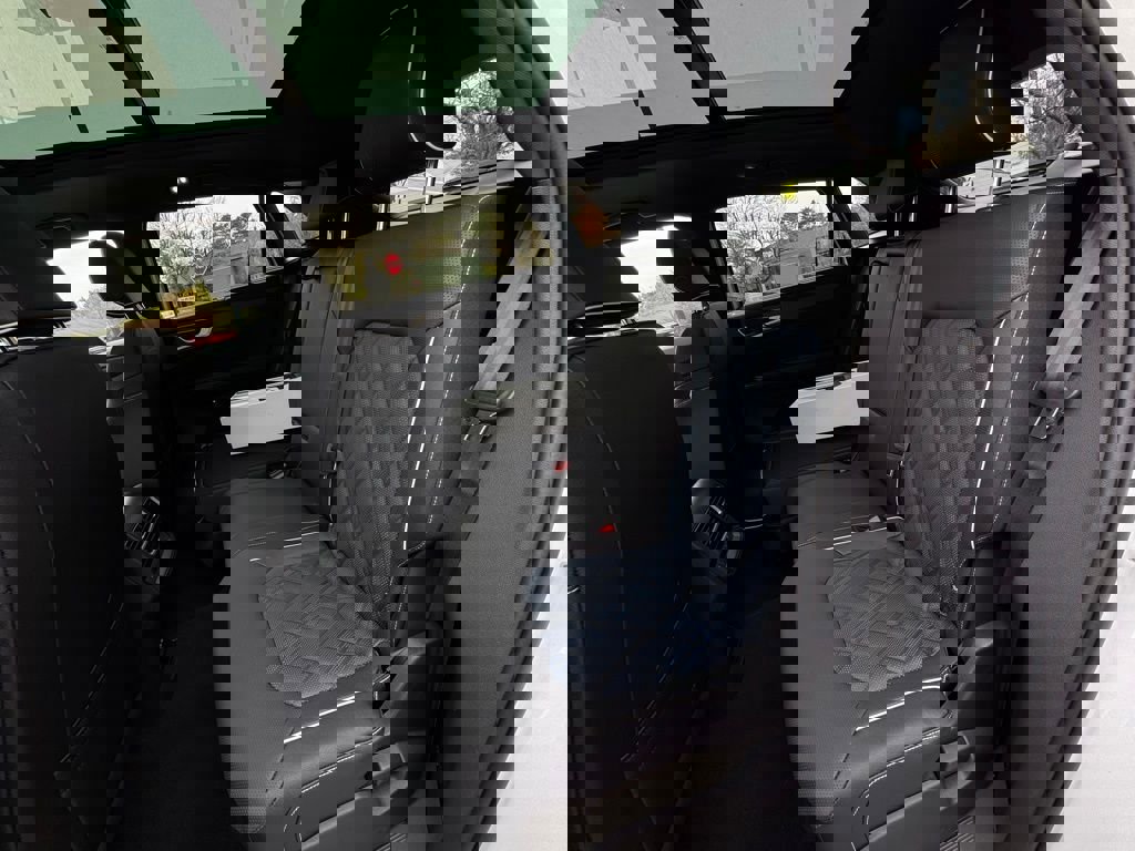 New 2026 Volkswagen Atlas Cross Sport SEL Premium R-Line image 28