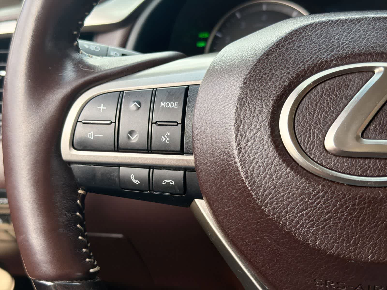 Used 2019 Lexus RX 350L Luxury w/ Accessory Package image 25