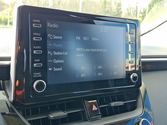 Used 2020 Toyota Corolla LE image 15