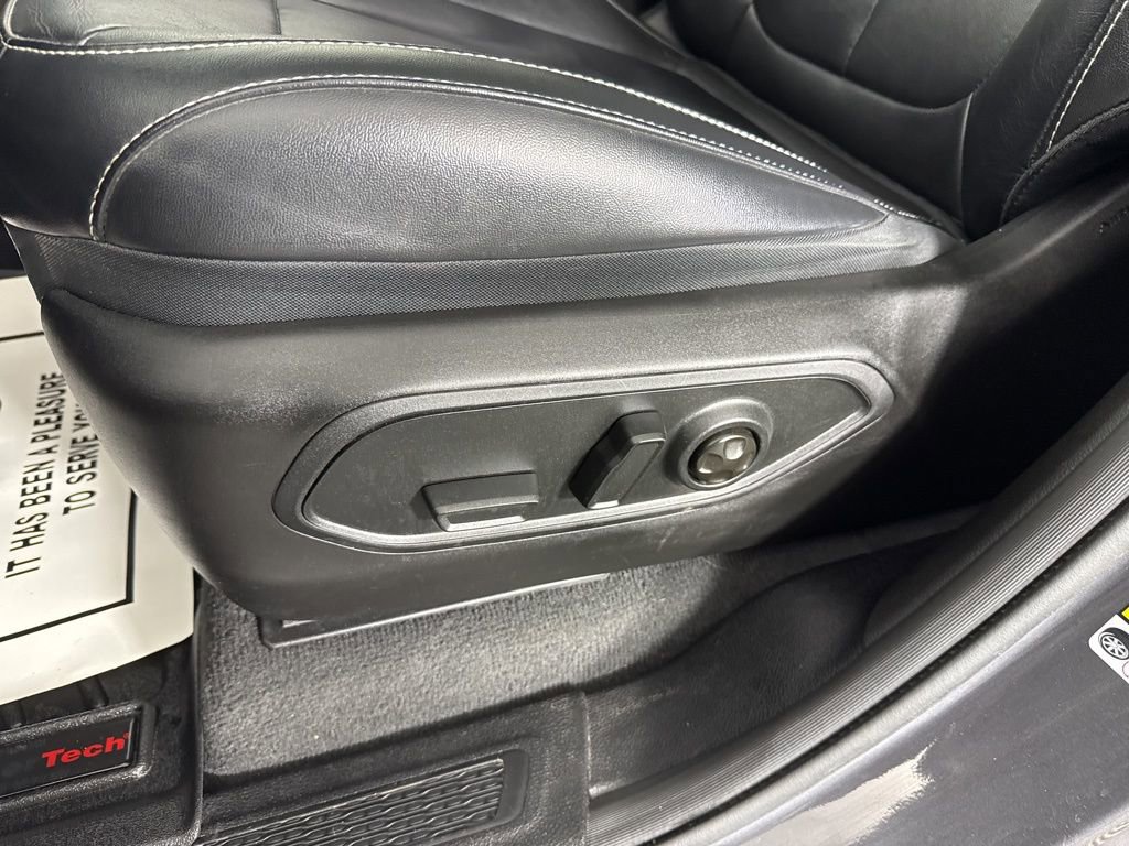 Used 2022 Jeep Grand Cherokee Limited image 12