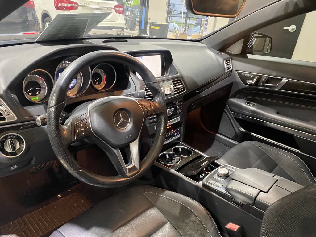 Used 2015 Mercedes-Benz E 400 Cabriolet image 2