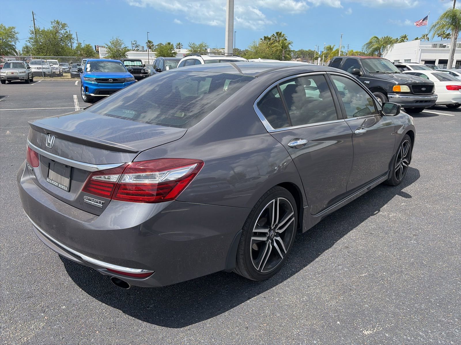 Used 2017 Honda Accord Sport Special Edition image 7