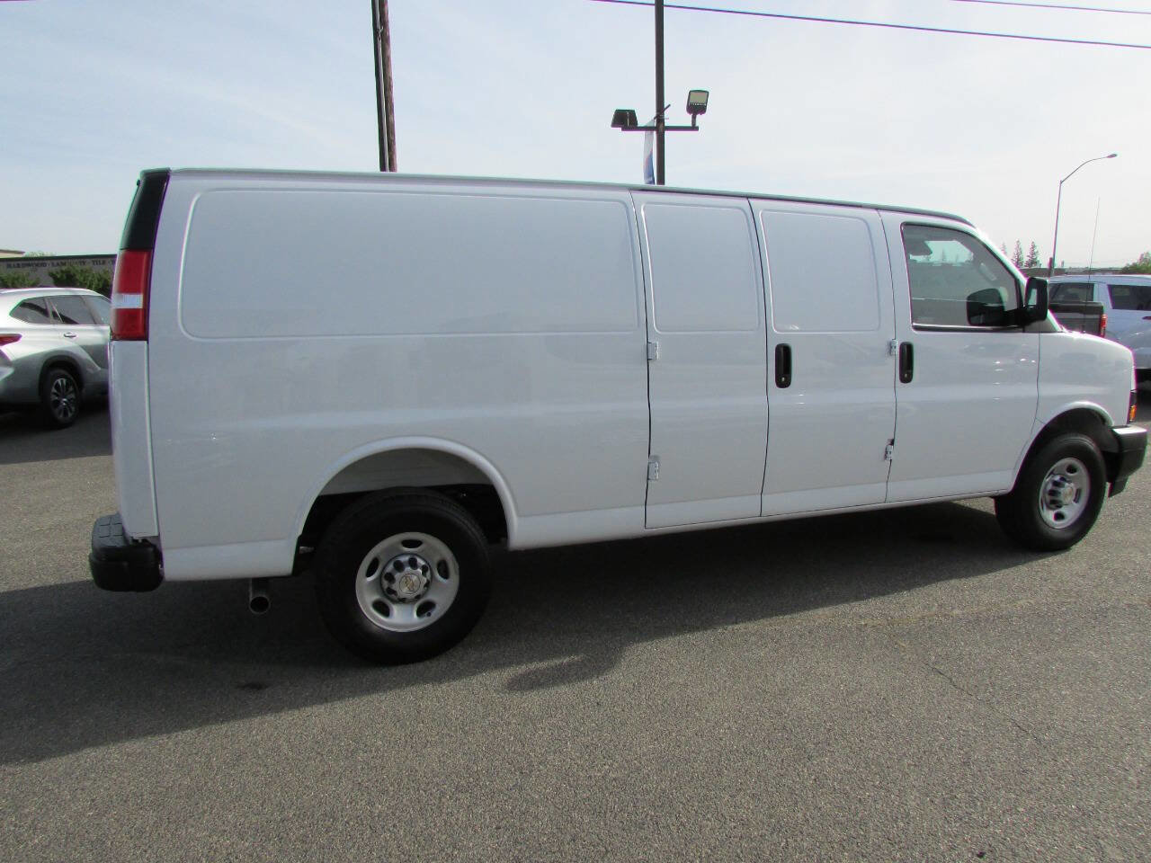 Used 2025 Chevrolet Express 2500 Extended w/ Communications Package RWD image 6