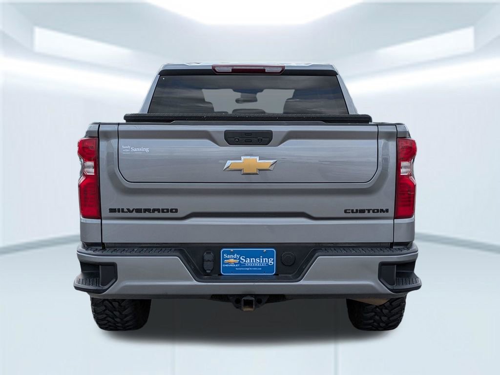 Used 2024 Chevrolet Silverado 1500 Custom image 5