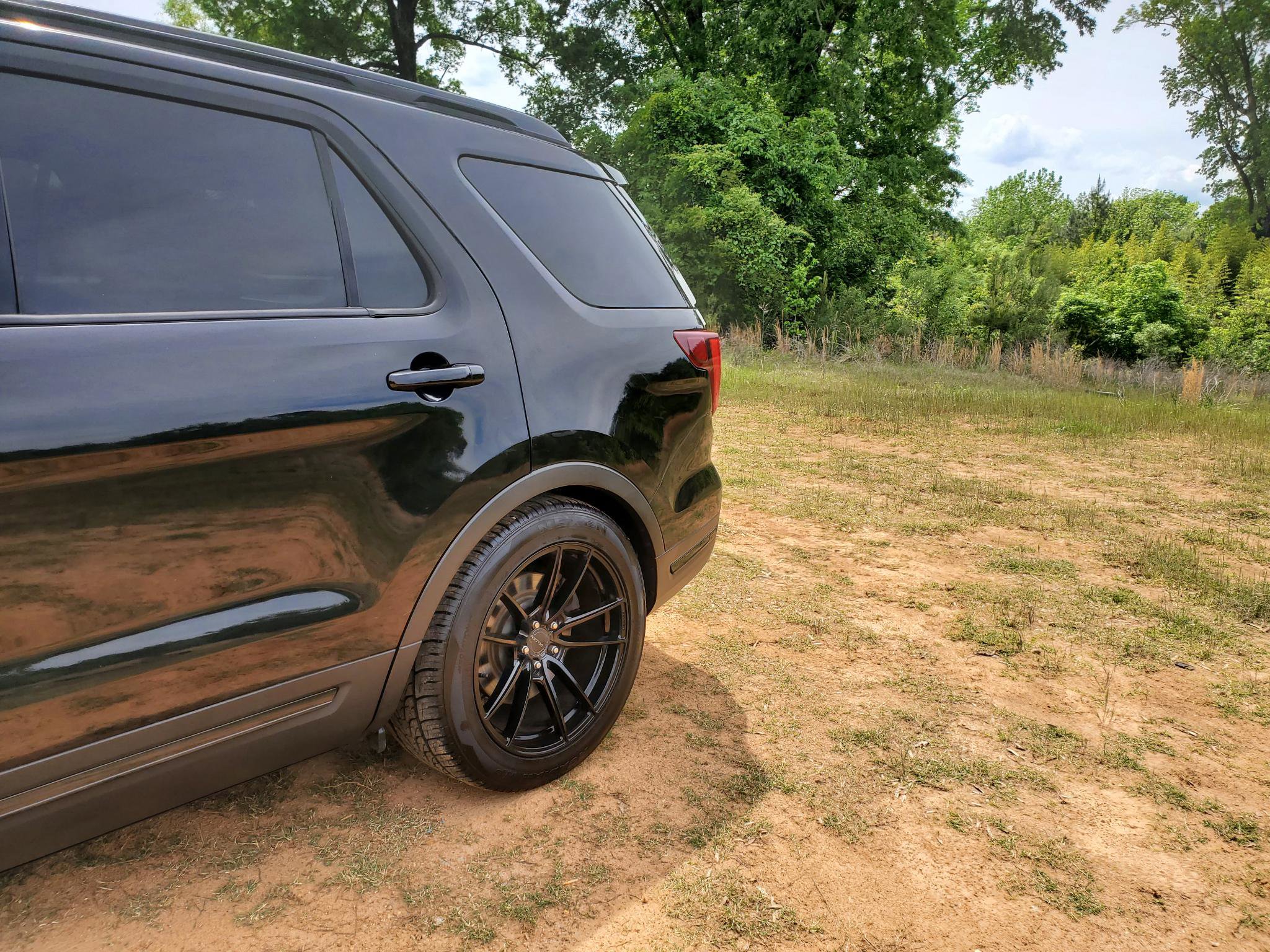 Used 2019 Ford Explorer Sport w/ Equipment Group 401A image 15