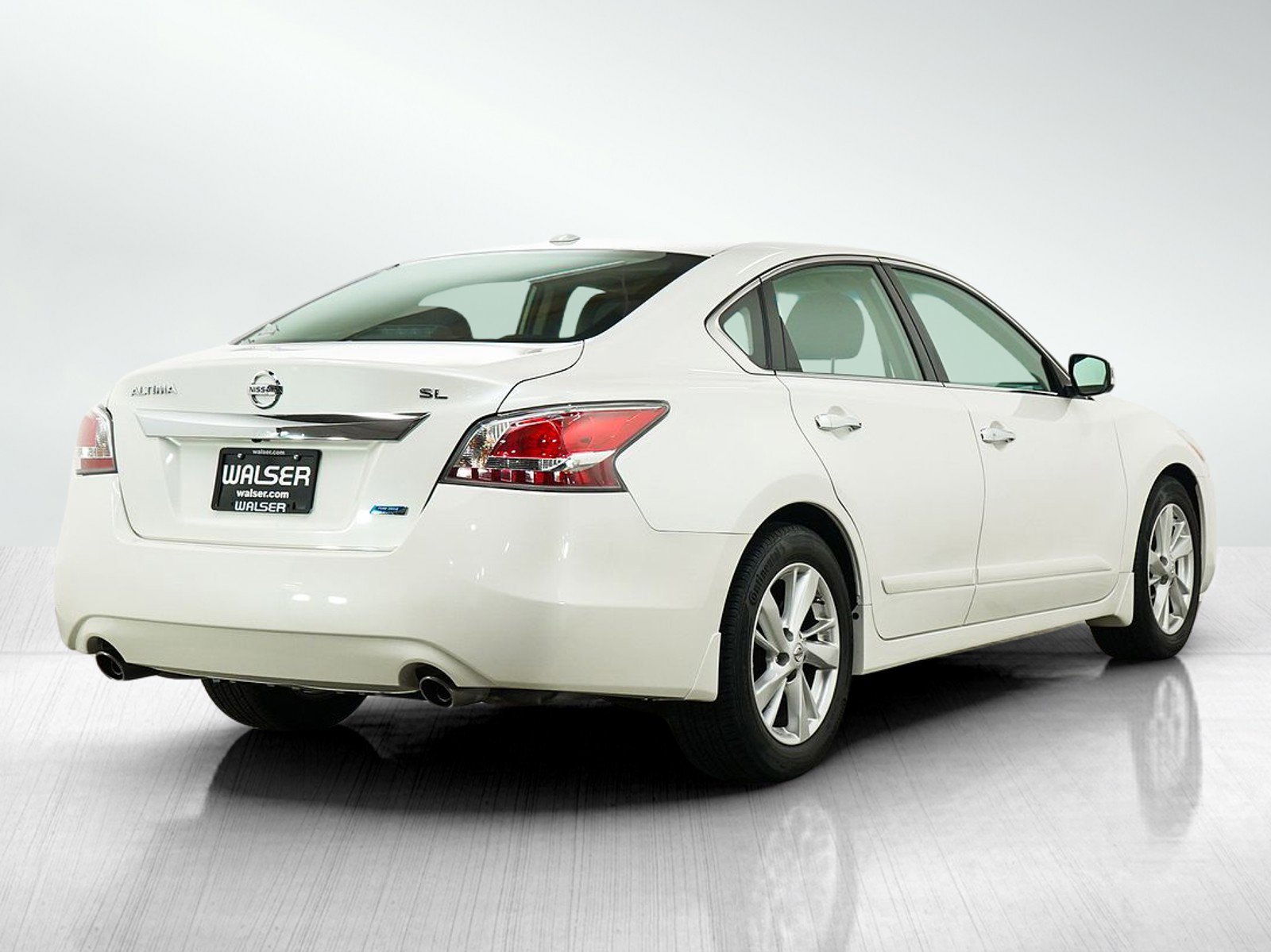 Used 2014 Nissan Altima 2.5 SL w/ Moonroof Package FWD image 5