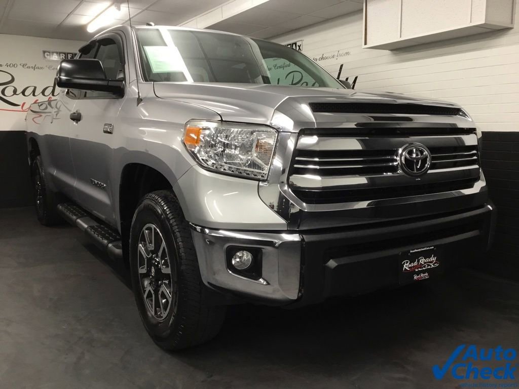 Used 2017 Toyota Tundra SR5 w/ TRD Off Road Package AWD/4WD image 3