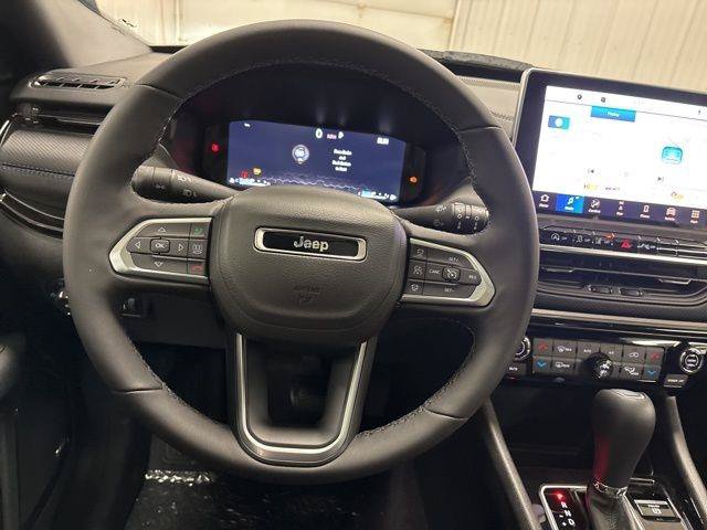 Used 2026 Jeep Compass Limited w/ Sun, Sound & Navigation Group AWD/4WD image 12