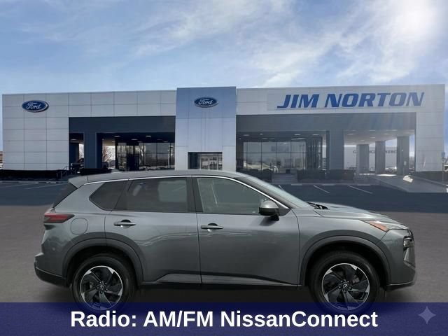 Used 2024 Nissan Rogue SV AWD/4WD image 3