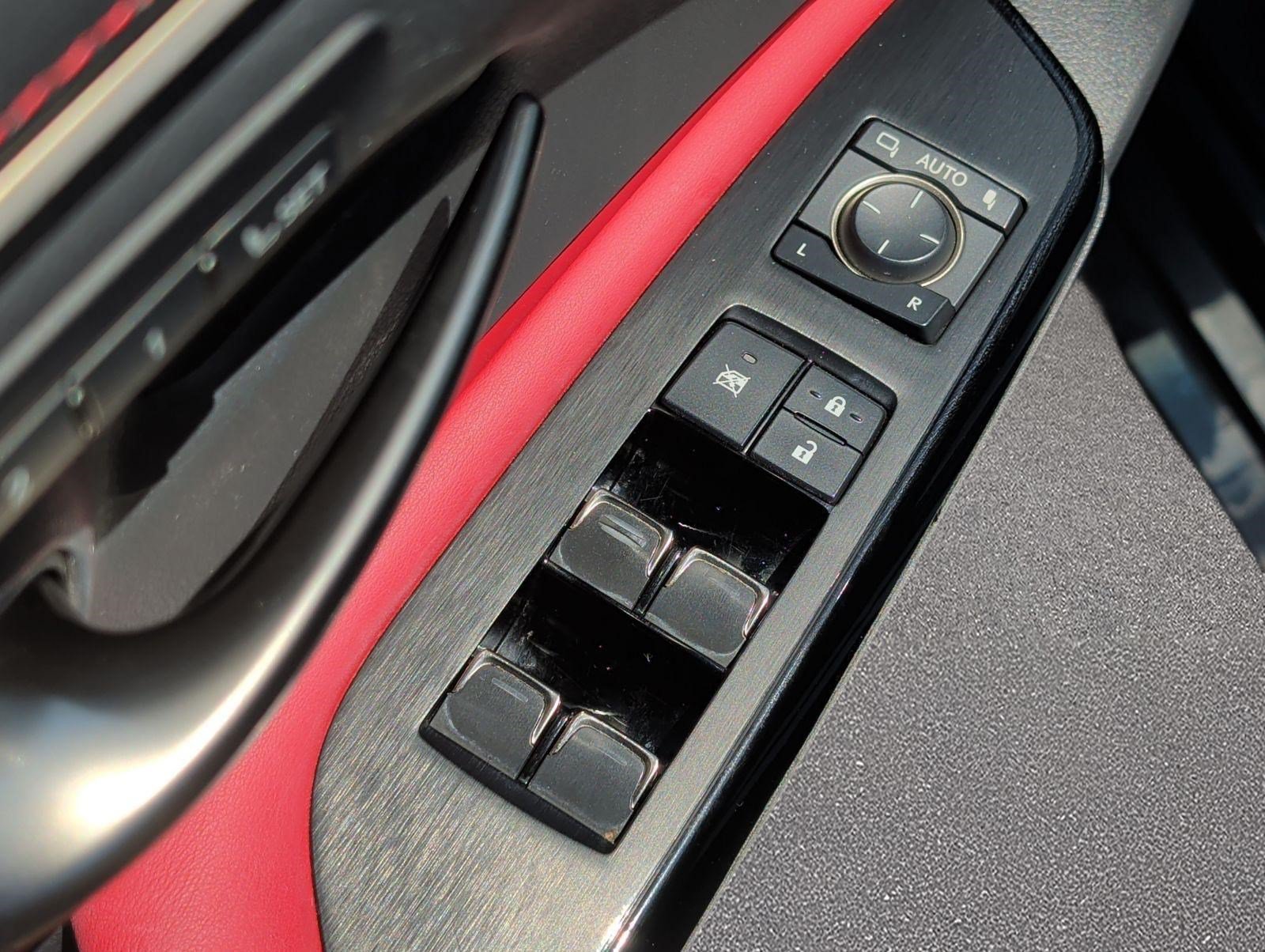 Used 2023 Lexus ES 300h F Sport FWD image 9