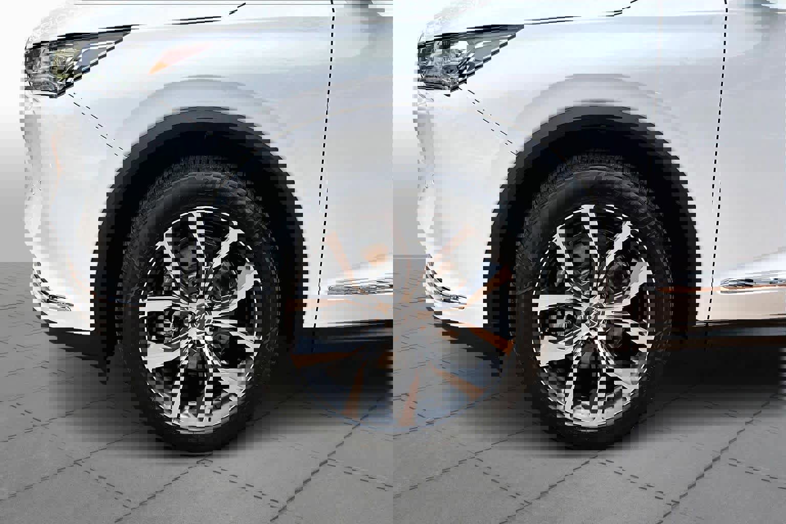 Certified 2022 Acura MDX FWD w/ Technology Package image 11