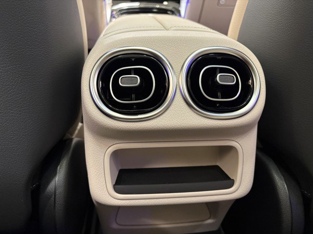 New 2026 Mercedes-Benz GLC 350e 4MATIC image 19