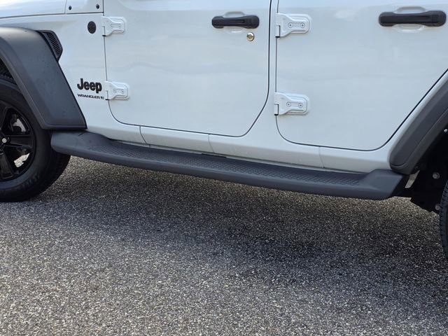 Used 2023 Jeep Wrangler Sport image 29