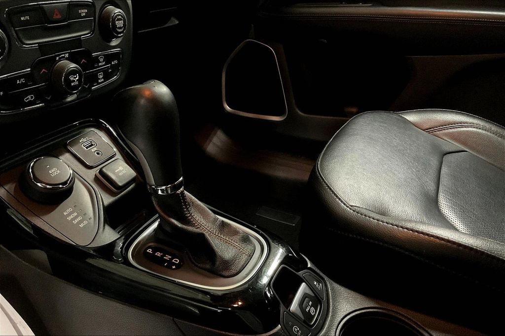 Used 2020 Jeep Compass Limited image 20