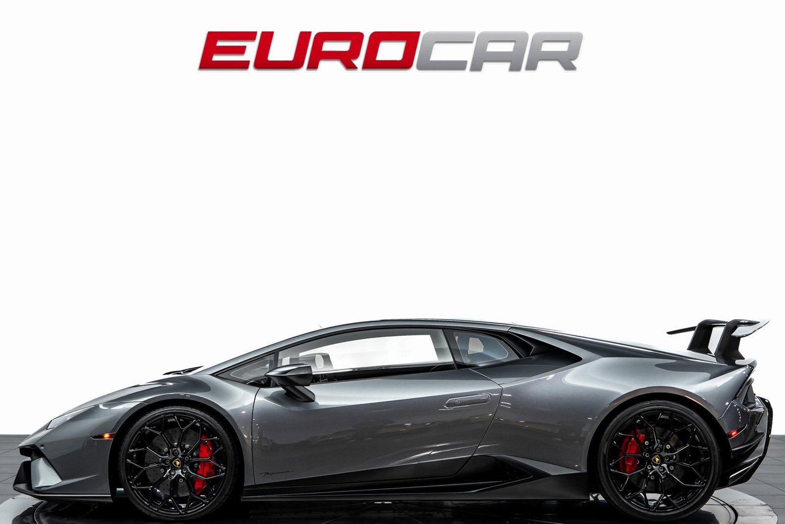 Used 2018 Lamborghini Huracan Performante image 2