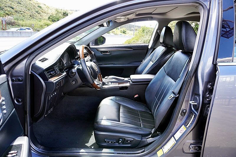 Used 2017 Lexus ES 350 w/ Luxury Package image 14